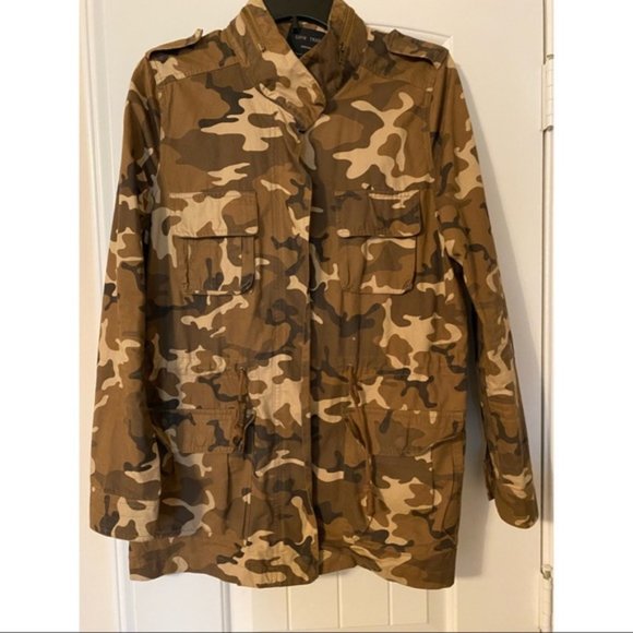 Desert Camo Jacket - Picture 7 of 7
